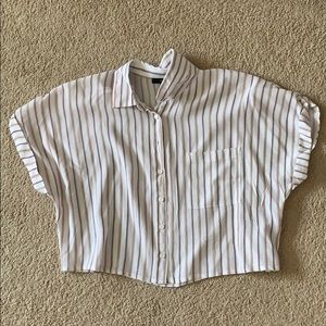 - LOWERED PRICE - Forever21 collared button up